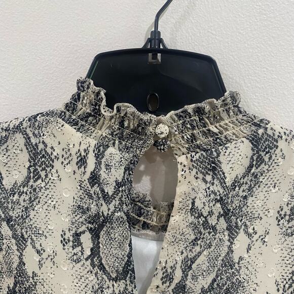 Altar'd State Snakeskin Tiered Mini Dress Bell Sleeve Boho Gypsy Babydoll Sz XS - Picture 5 of 11